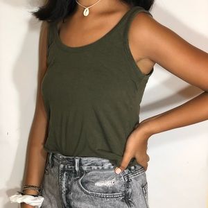 XXI olive green cropped tank top